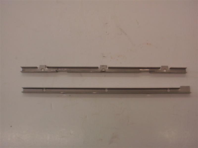 Large clips for frames